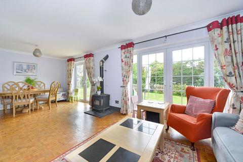 3 bedroom detached bungalow for sale, Orchard Gardens, Cranleigh, GU6