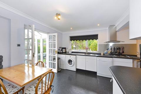 3 bedroom detached bungalow for sale, Orchard Gardens, Cranleigh, GU6