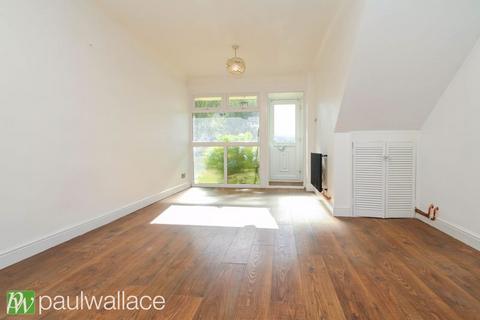 1 bedroom ground floor maisonette for sale, Barclay Court, Hoddesdon