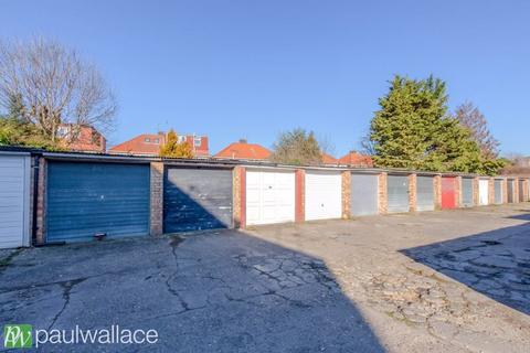 1 bedroom ground floor maisonette for sale, Barclay Court, Hoddesdon