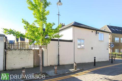 2 bedroom end of terrace house for sale, Lowfield Lane, Hoddesdon