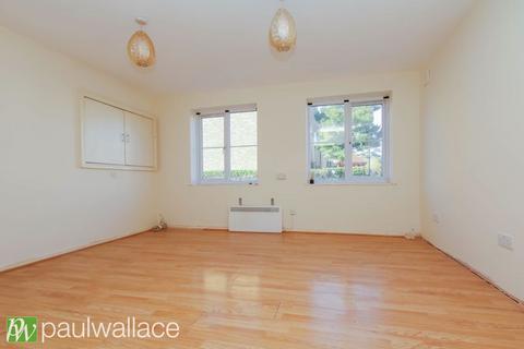 2 bedroom end of terrace house for sale, Lowfield Lane, Hoddesdon