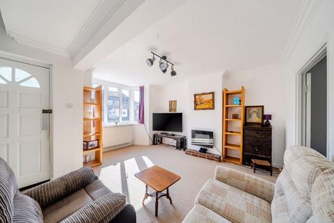 3 bedroom semi-detached house for sale, Medway Avenue, Yalding