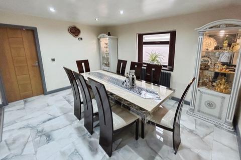 16 Sunningdale Close, Birmingham, B20 1LH