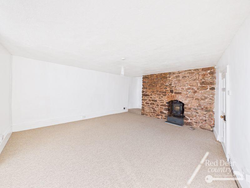 Sitting Room/Bedroom