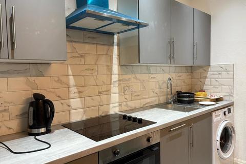 2 bedroom apartment to rent, Wilmslow Road, Fallowfield