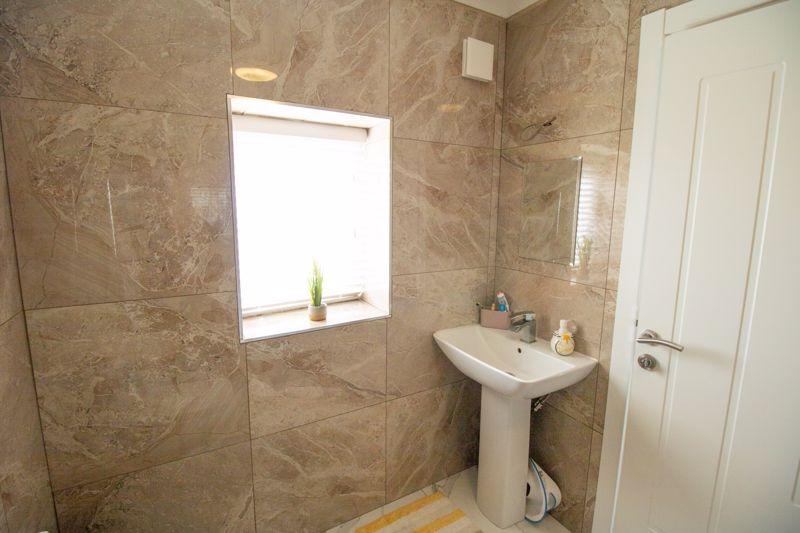 En-suite to Bedroom