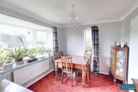 1 Larkspur, Trowbridge, BA14 7LS