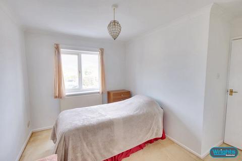 1 Larkspur, Trowbridge, BA14 7LS