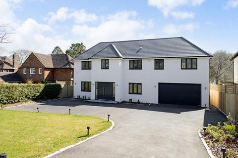Glenbrook Eridge Road, Crowborough, TN6 2SR