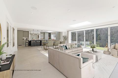 Glenbrook Eridge Road, Crowborough, TN6 2SR
