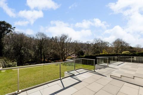 Glenbrook Eridge Road, Crowborough, TN6 2SR