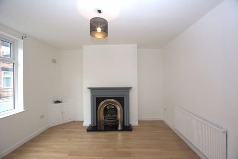 3 bedroom terraced house to rent, Mealhouse Lane, Atherton