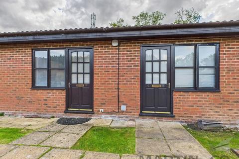 undefined, Bricket Lodge, Lye Lane