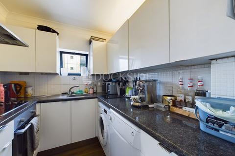 2 bedroom apartment for sale, Wheel House, Burrells Wharf Square, London