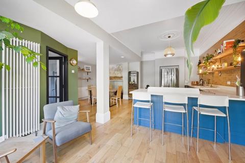 4 bedroom terraced house for sale, Woodpath, Southsea