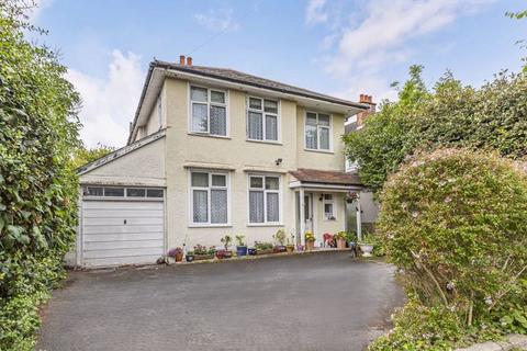 Broadlands Avenue, Hengistbury Head