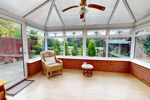 2 bedroom detached bungalow for sale, Stuart Close, Northampton NN4