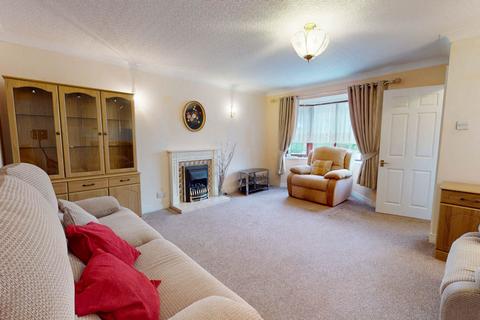 2 bedroom detached bungalow for sale, Stuart Close, Northampton NN4