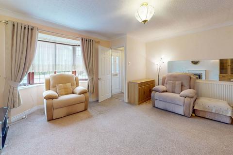 2 bedroom detached bungalow for sale, Stuart Close, Northampton NN4