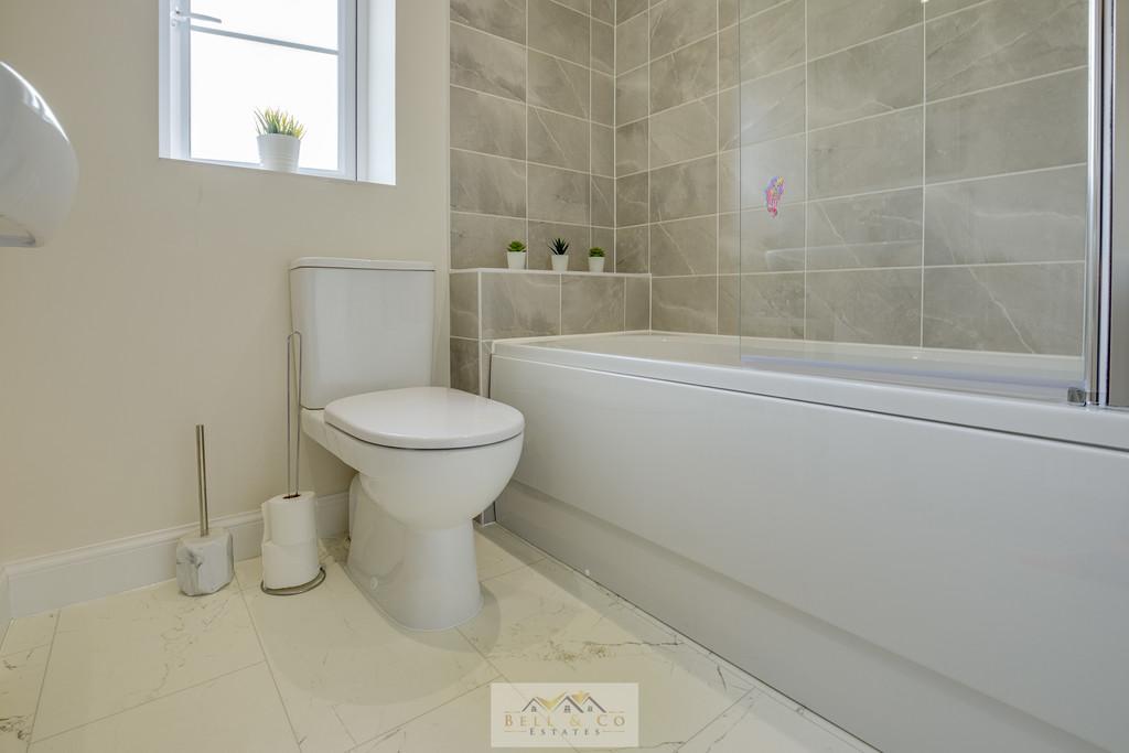 Bathroom 1.2