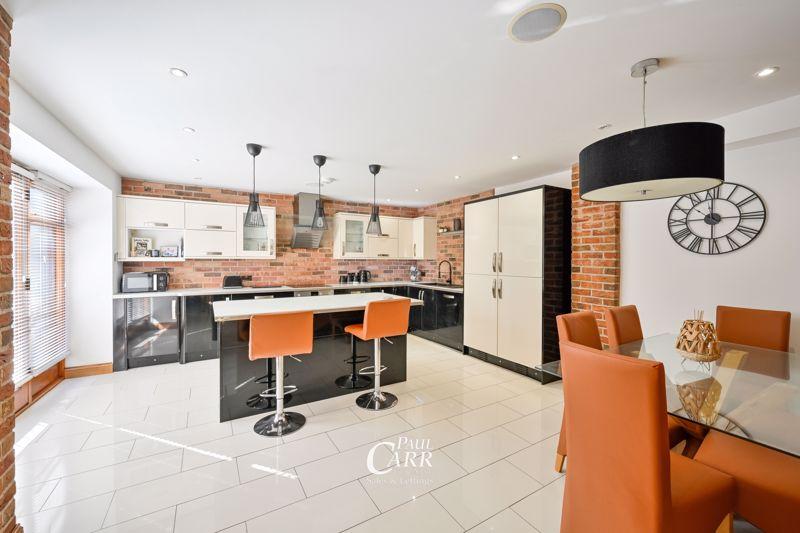 Kitchen / Breakfast