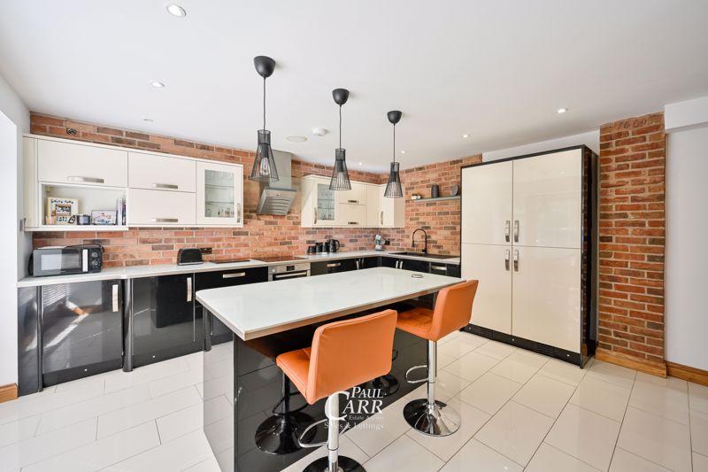 Kitchen / Breakfast
