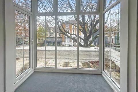undefined, Kew Road, Richmond