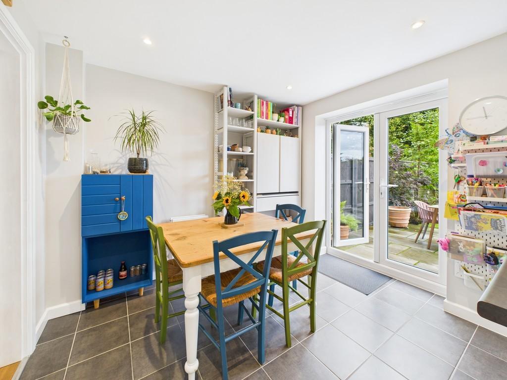 Cam02854 g0 pr0457 still017