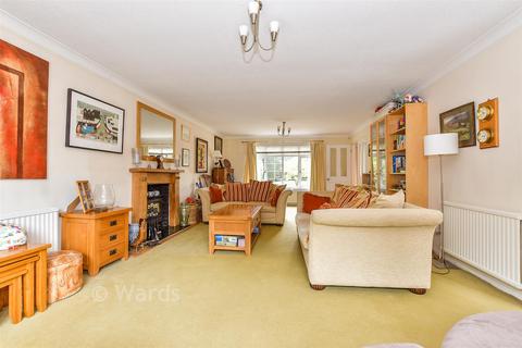 4 bedroom detached house for sale, Station Road, Tonbridge TN12