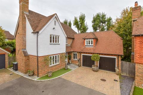 5 bedroom detached house for sale, Busbridge Close, East Malling, West Malling, Kent