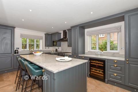 5 bedroom detached house for sale, Busbridge Close, West Malling ME19