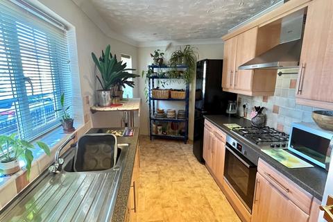 2 bedroom terraced house for sale, The Hayfields, Spalding