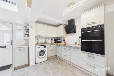 undefined, West View, Rocester