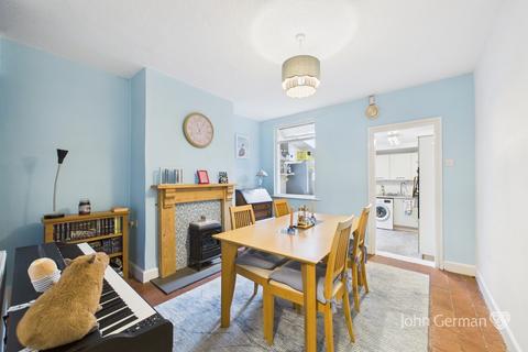 undefined, West View, Rocester