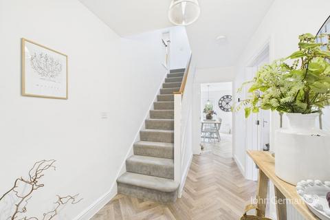 4 bedroom detached house for sale, Fern Tree Walk, Burton-on-Trent