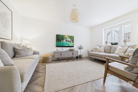 4 bedroom detached house for sale, Fern Tree Walk, Burton-on-Trent