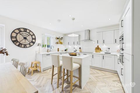 4 bedroom detached house for sale, Fern Tree Walk, Burton-on-Trent