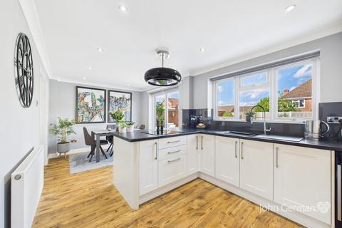 4 bedroom detached house for sale, Gillingham Crescent, Castlefields, Stafford