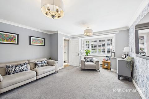 4 bedroom detached house for sale, Gillingham Crescent, Castlefields, Stafford
