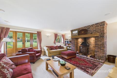 undefined, Home Farm Court, Ingestre