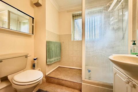 1 bedroom apartment for sale, Popes Court, Old Bedford Road Area, Luton, Bedfordshire, LU2 7GL