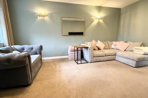 3 bedroom semi-detached house for sale, Sandringham Close, Brackley
