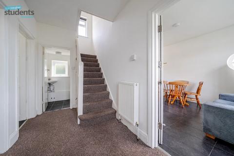 5 bedroom semi-detached house to rent, Nyetimber Hill, East Sussex BN2