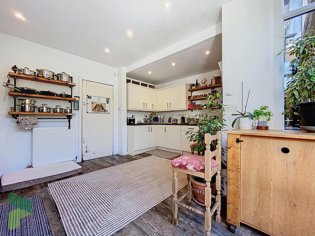 Fitted Dining Kitchen