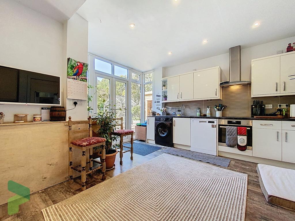 Fitted Dining Kitchen