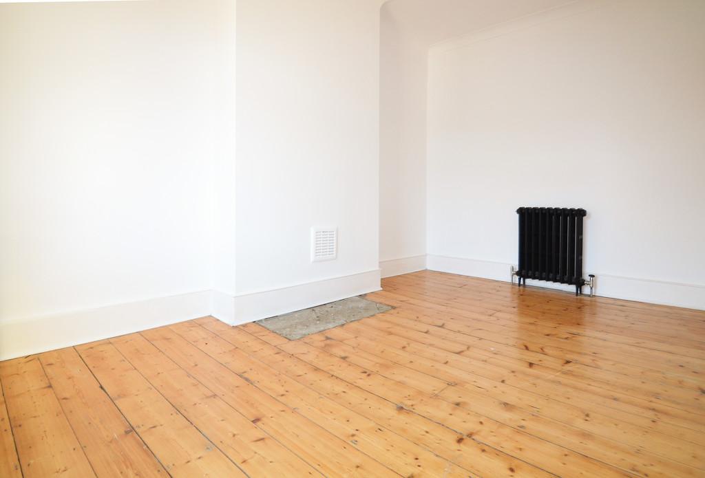 Main Room2-2