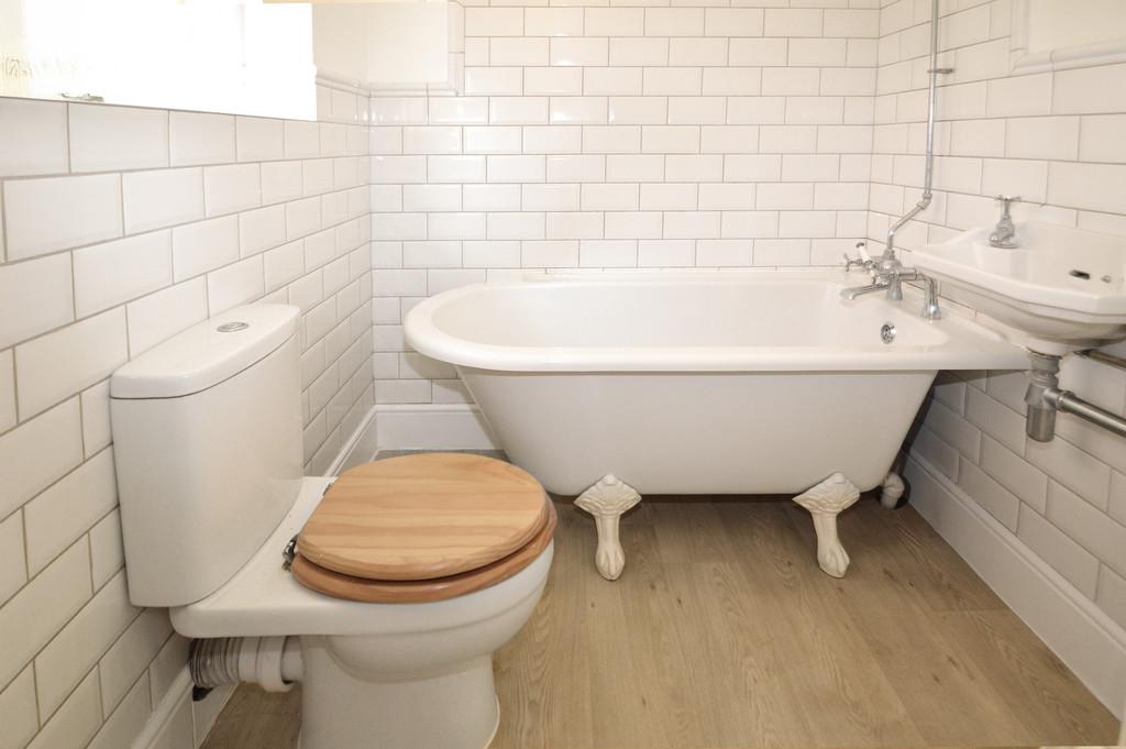 Bathroom1-2