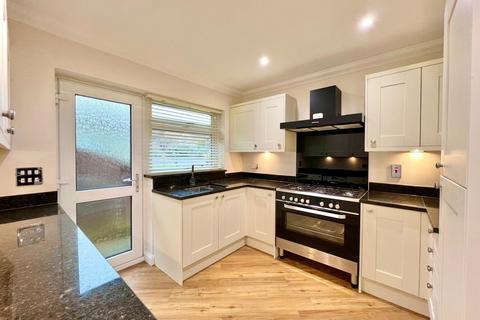 3 bedroom detached bungalow for sale, Alphington Avenue, Frimley GU16