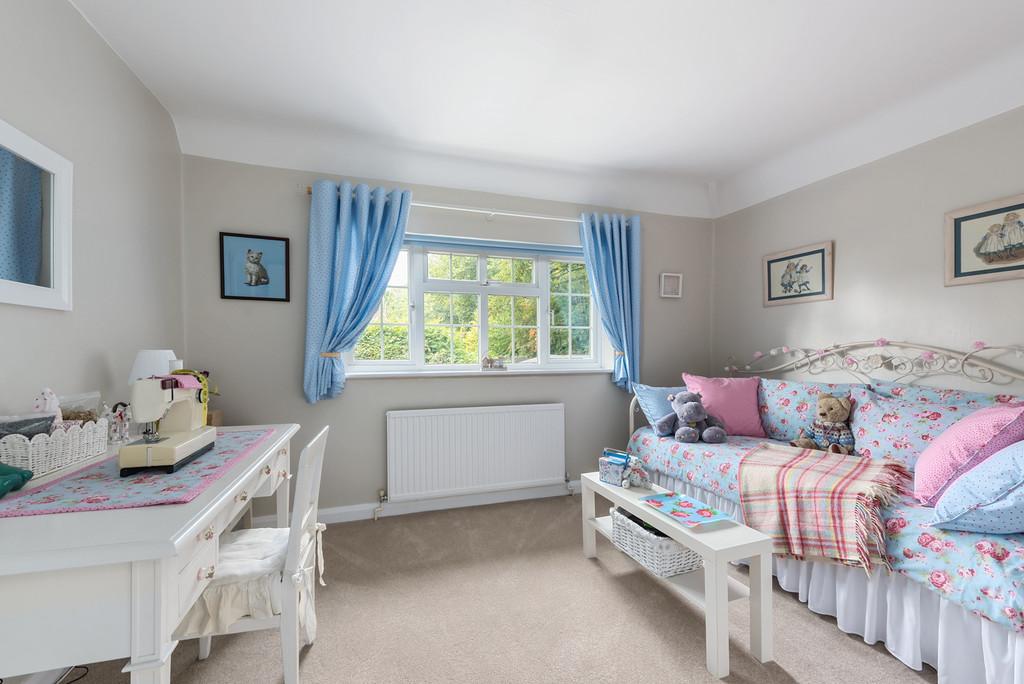 6 Fernhill Walk (3)